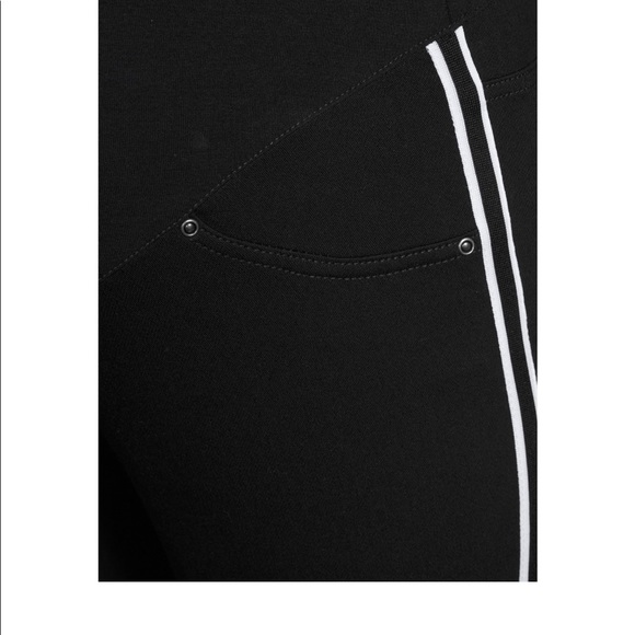 Women's Maternity Jeggings - Picture 11 of 14